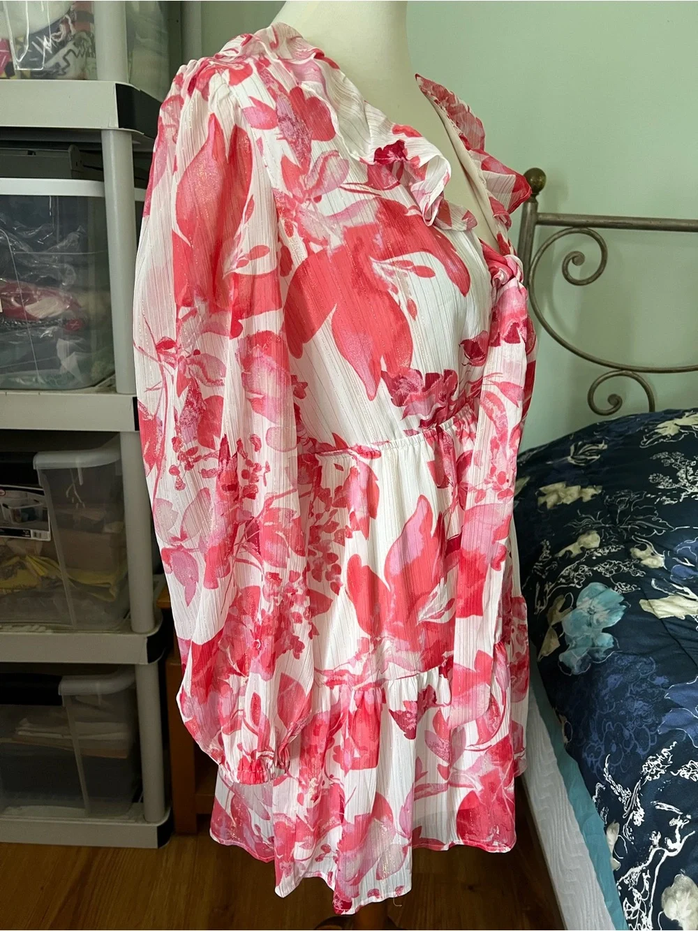 Mimi Chica Women’s Medium Floral Tie-Front Ruffle Tiered Dress in Pink and White